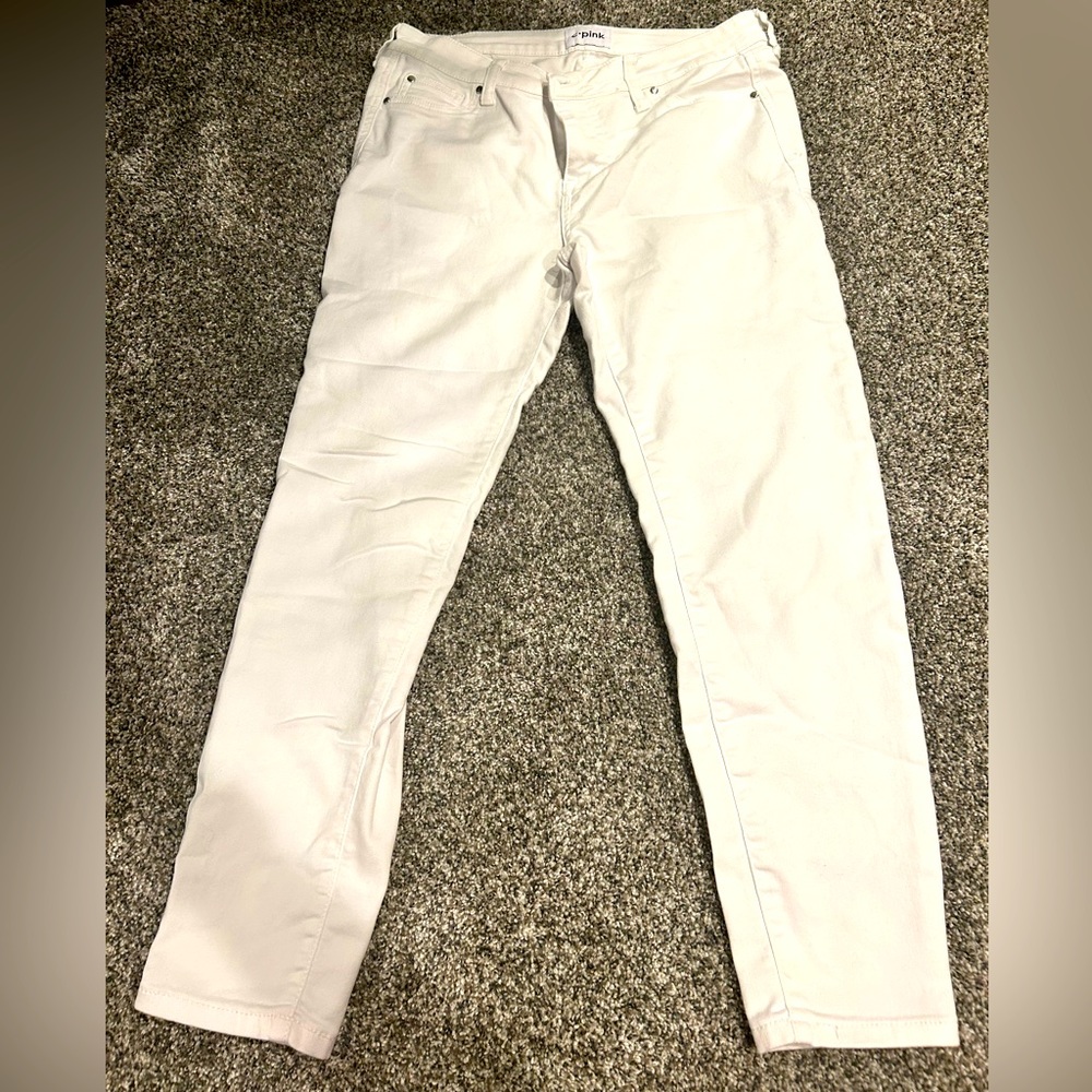 Size 11/30 jegging. White. Gently worn.